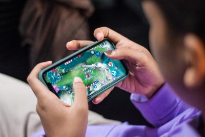 Jugar al móvil